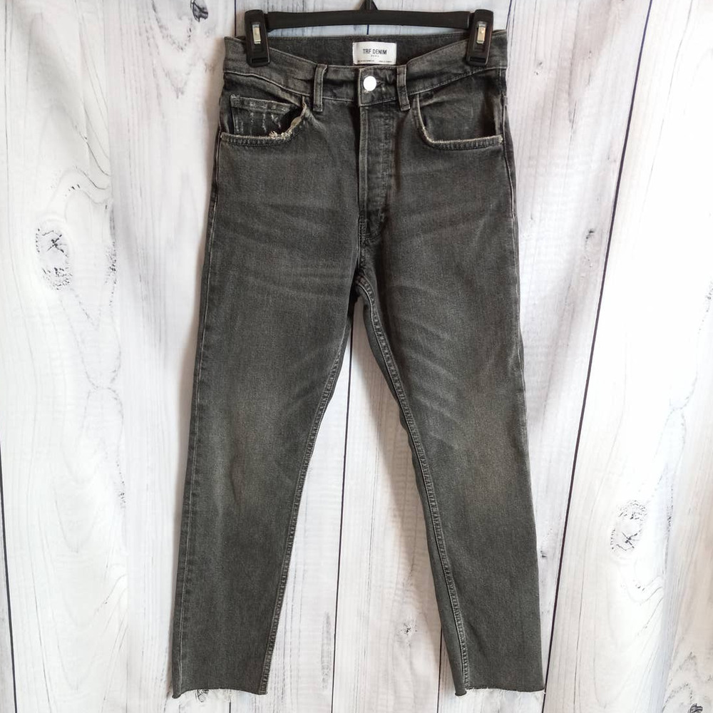 Zara | TRF Washed Black High-Rise Straight Leg Raw Hem Cropped Jeans